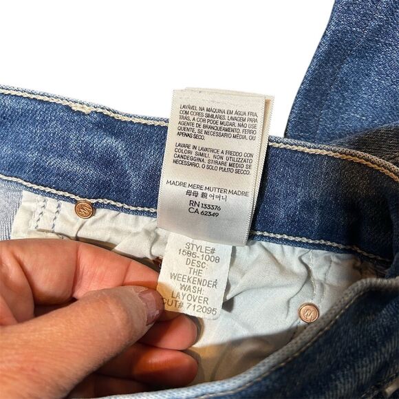 MOTHER The Weekender Women's Flare Jeans in Layover Wash Size 32 - Picture 14 of 16